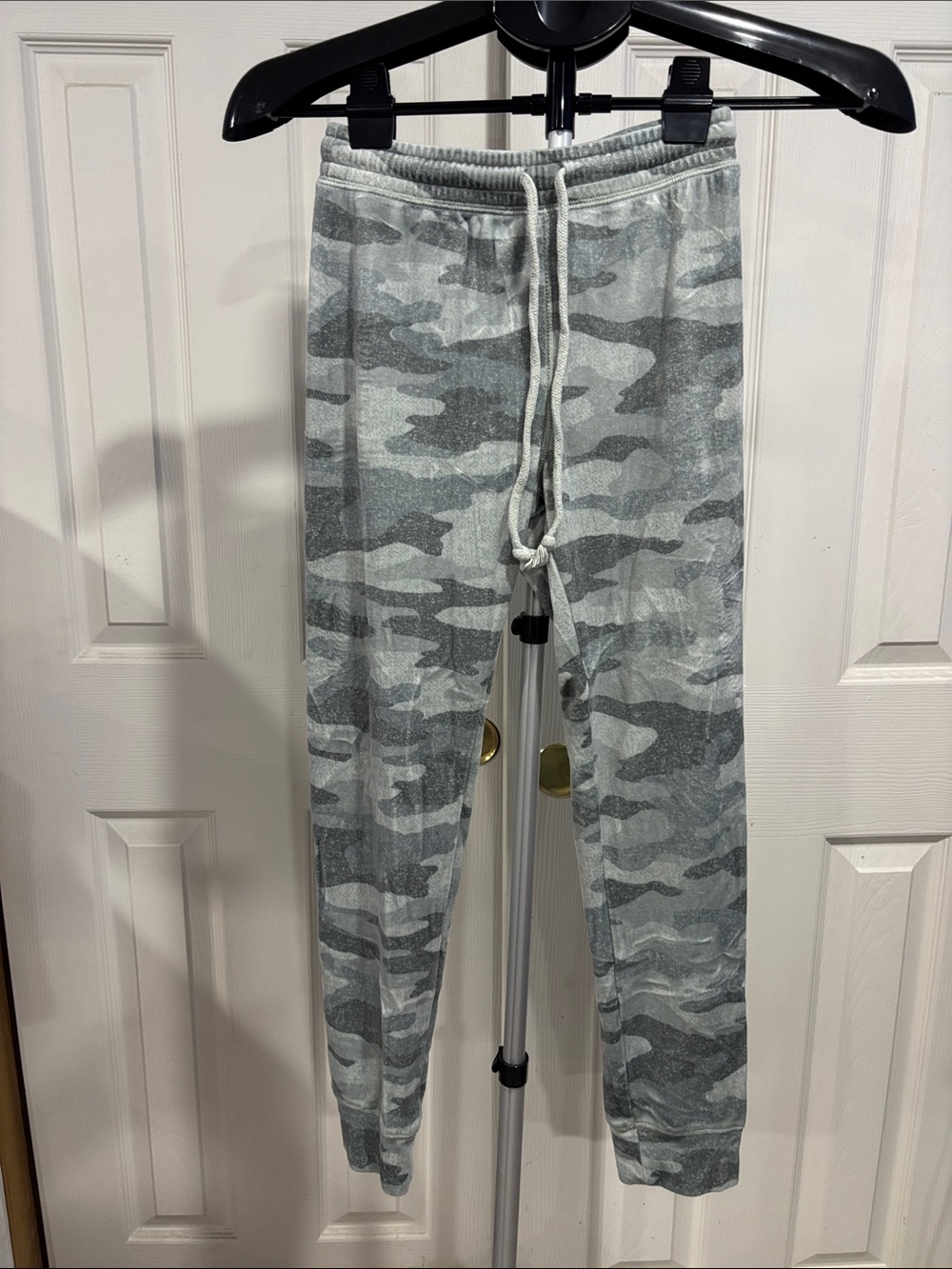 SO Gray Camo Slim Jogger Pants